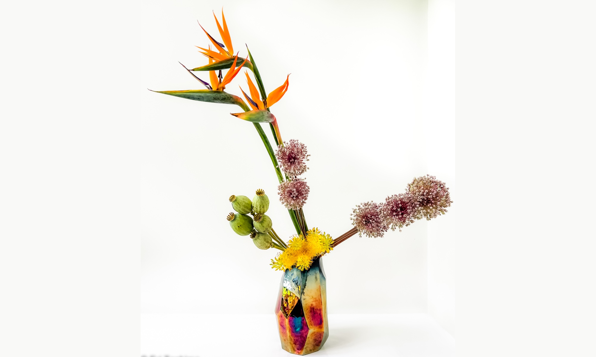 a sogetsu ikebana flower arrangement by shihan master Keika